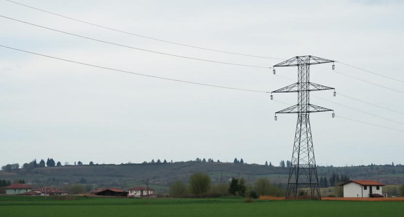 misurazione-cem-traliccio-alta-tensione-abitazione